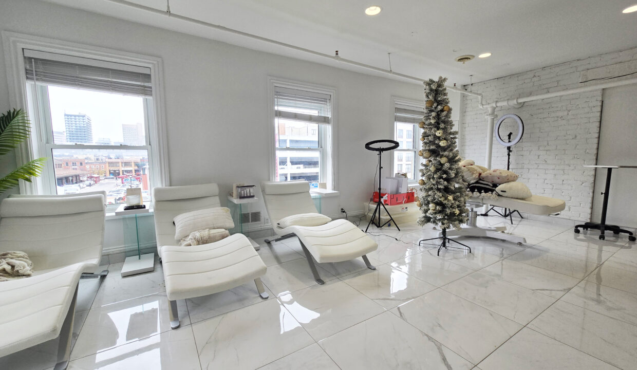 18 Byward Market Square – Unit 300 gallery image 1